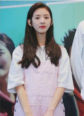 章若楠出道前长什么样？新晋级明星旧照竟然这样！