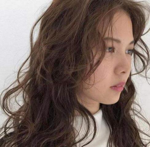 复古又时髦的羊毛卷怎么卷？脱发少女的救星