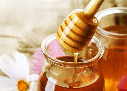 过期蜂蜜的有什么妙招？过期的蜂蜜还有这种作用！