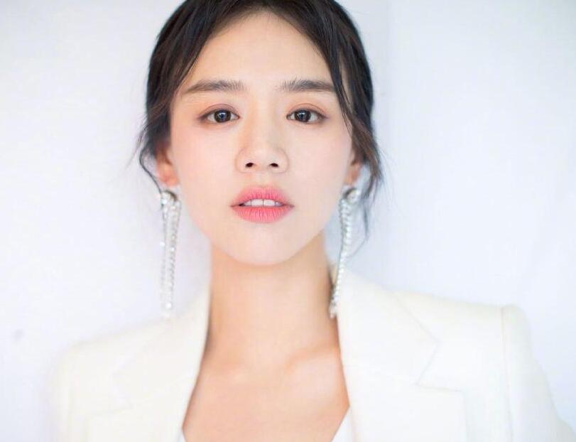 马思纯错用语录微博道歉？网友:女版的靳东!