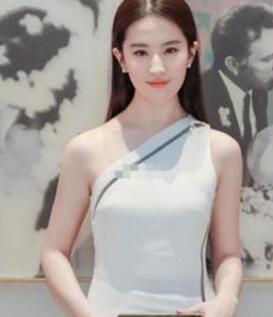 网友日本偶遇素颜刘亦菲，刘亦菲生活照素颜照也bulingbuling