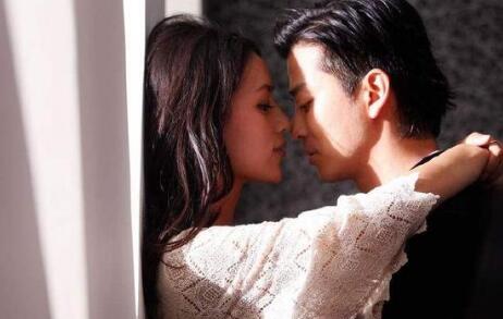 真正爱你的男人分手时，这些表现你会看得见