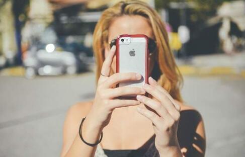 告诉你个小秘密：朋友圈里男人最爱看女生发什么