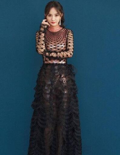 微博之夜明星穿搭 杨幂这是爱上渔网装了？