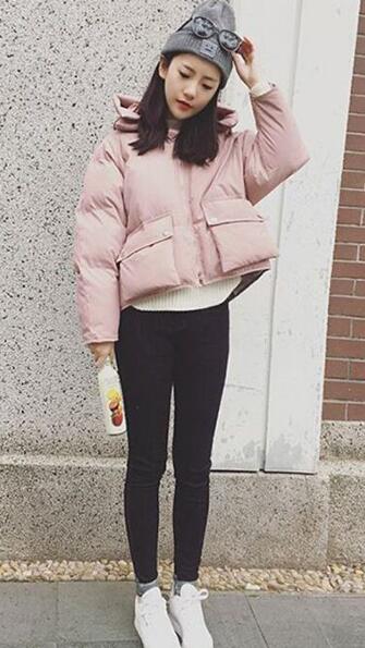 短款羽绒服搭配什么裤子