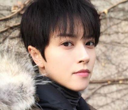 小女花不弃莫若菲是男是女