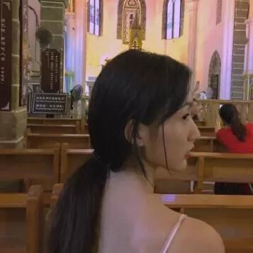 桃花多到令人羡慕的星座女