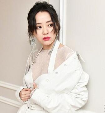 张靓颖新歌pull me up  歌词是什么意思