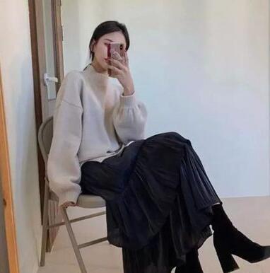 最实用的的搭配  毛衣+裙子