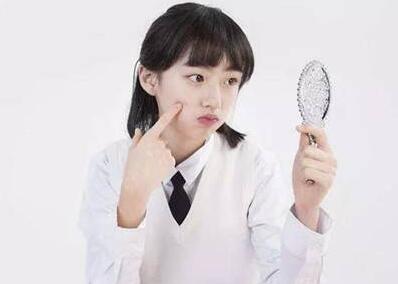 告别痘痘 你需要知道保护肌肤的方式