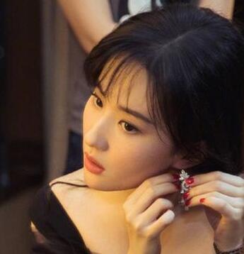 神仙姐姐刘亦菲的空气刘海 让人看了想恋爱