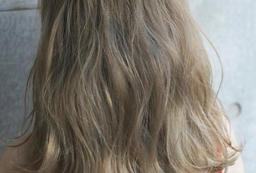 黄皮适合染什么发色 黄皮最显白的发色