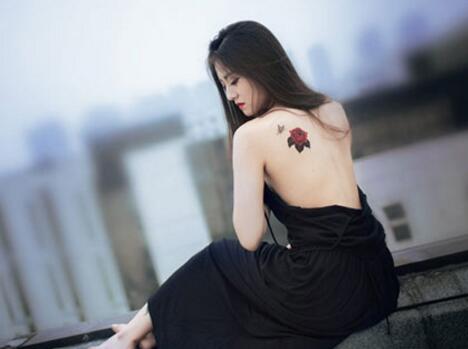 扶住宝贝的腰挺进去|赵二愣的大脑袋，埋在她的双腿之间