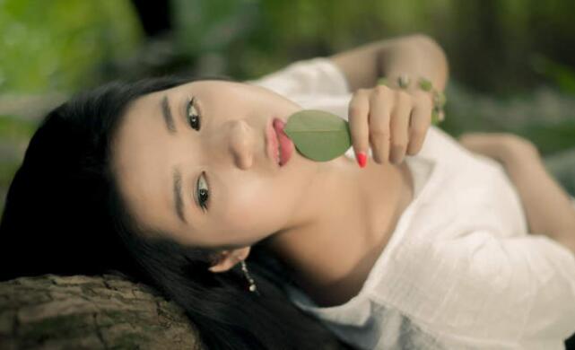 你轻点，好舒服，不要停|等着看李芬诱人的身子