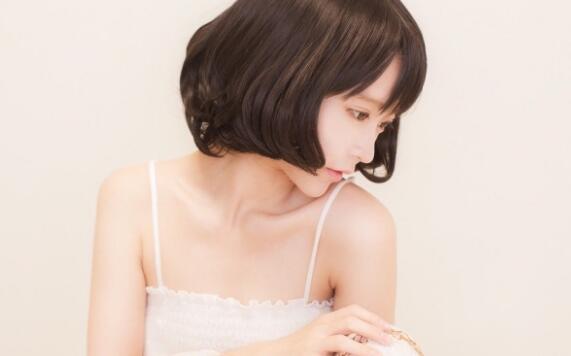 我和我侄女的情感故事|这女人也太浪荡了吧