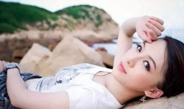 在公车上被轮流进入|饥渴的朝周珂扑了上去