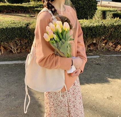 春天就要穿碎花！适合春天的小碎花