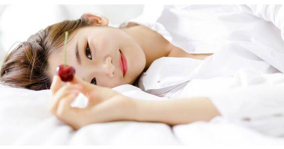 我和我侄女的情感故事|大哥已经看光了自己的身体