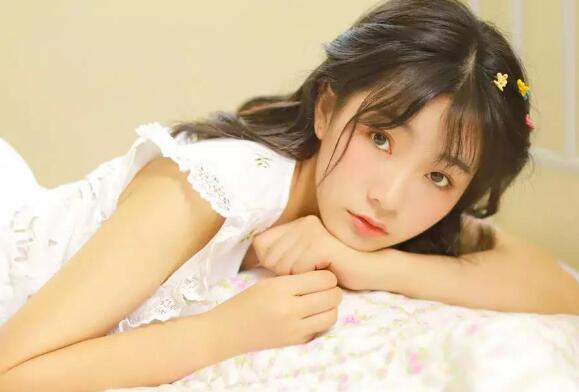 新婚的第一夜湿透了6次床单|刘美玉正在和男人干那美事