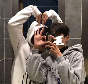 十二星座喜欢一个人的表现