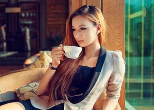 艳女诱夫 污到你湿透的小黄文|迫不及待的抓着东西便要塞进来