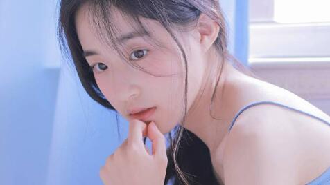 扯下她的肚兜吸吮乳计|波大臀翘透露着成熟的女人味