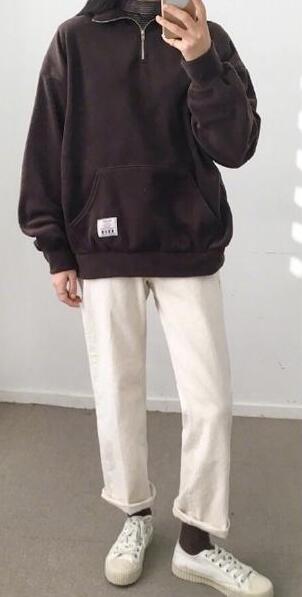 浅色裤子的搭配 清新简约