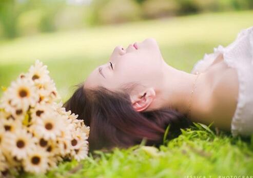 岁月静好浅笑安然岁月静好下一句