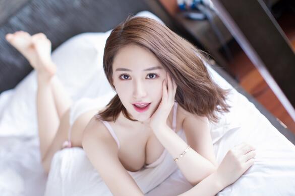 张开腿过来摸一下_跟嫂子试试，结束雏男之身