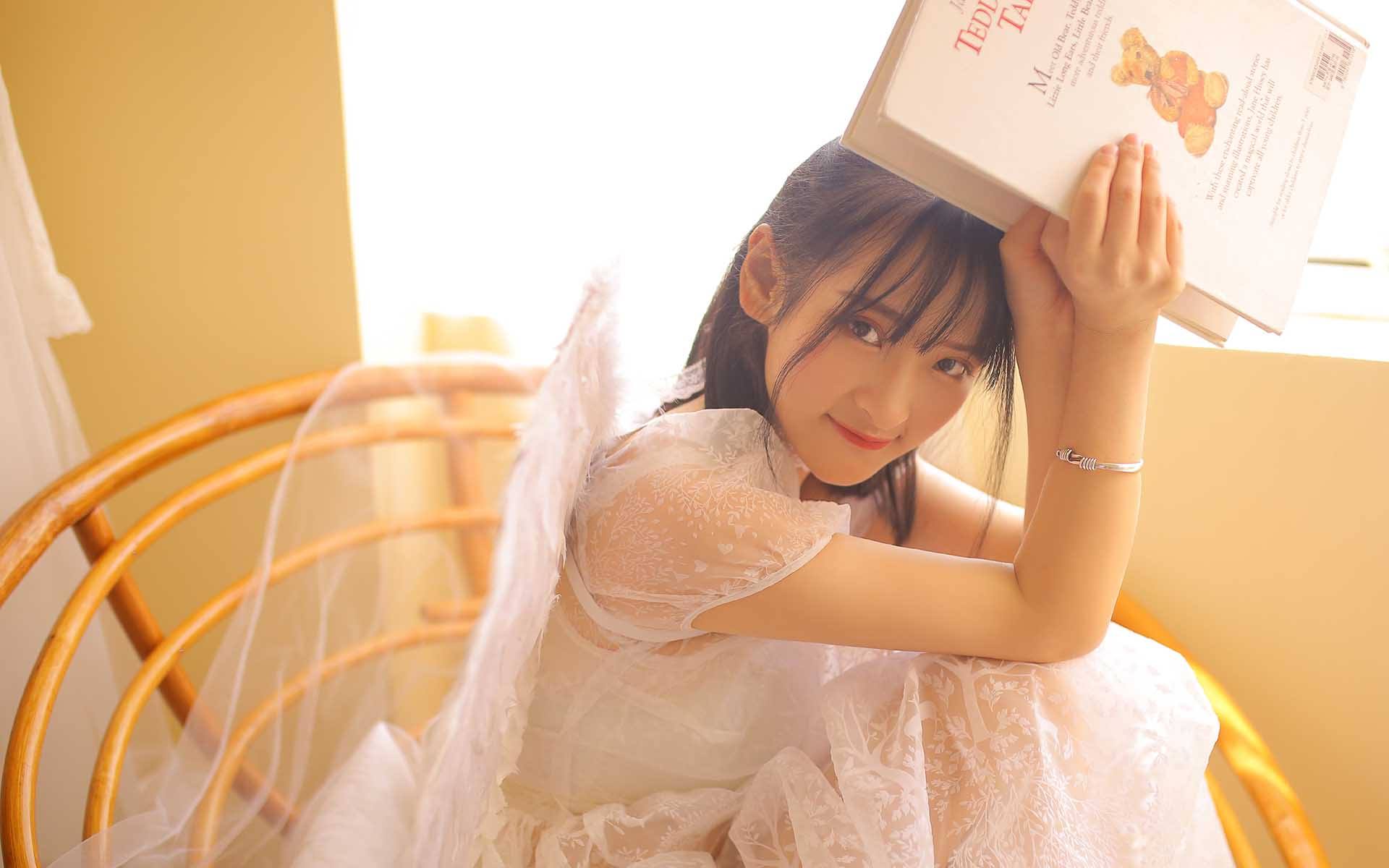 乖把腿抬高点在进深点|来，嫂子给你