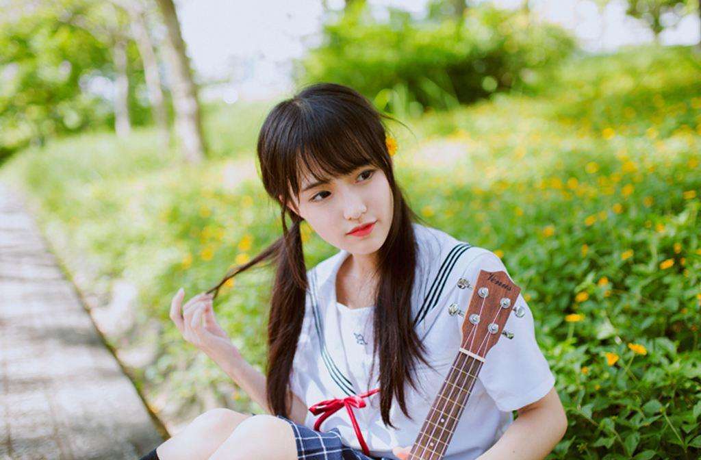 邻家小妹让我欲罢不能|把腿夹得紧紧的