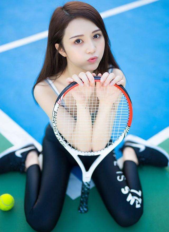 开继女嫩苞经过故事|坐在马桶上，张开了腿……