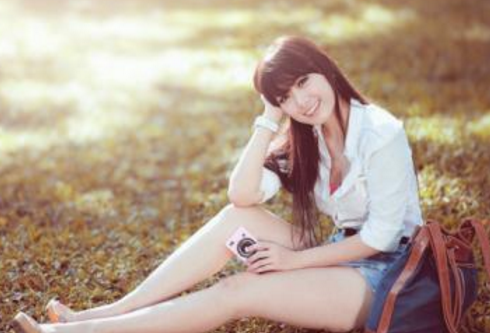 小浪货夹得好紧太爽了|把整个人都贴在了她的身上