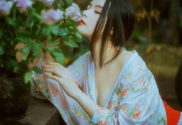 办公室小妖精真紧高H文|苏薇这样的绝品美女