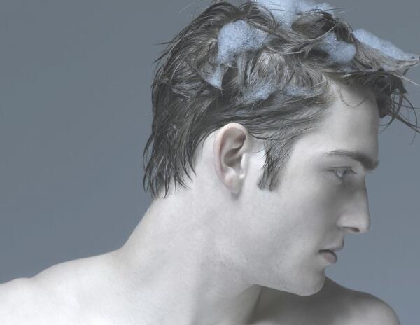 烫的自然卷怎样打理才好看