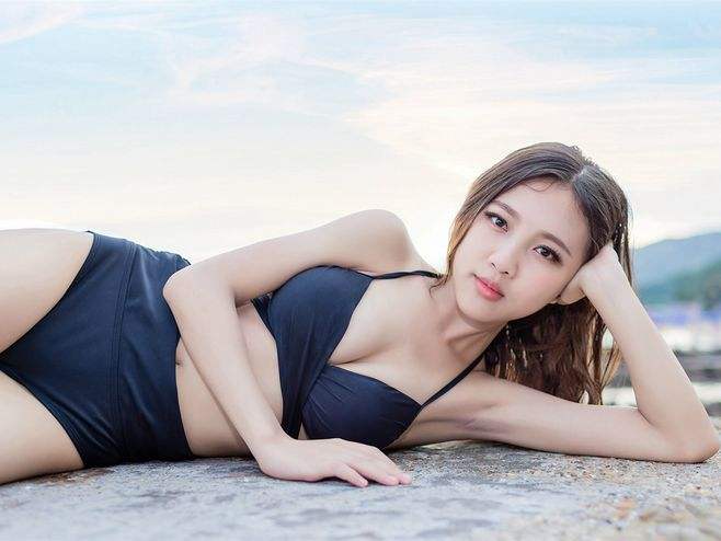 bl h把腿张开我要检查|苏倩扭动着翘臀