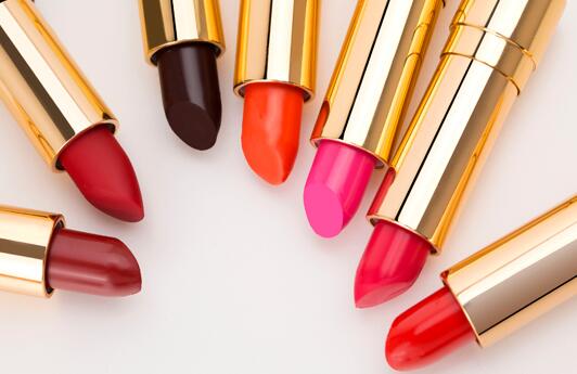 什么肤色适合珊瑚红 彰显气质的颜色