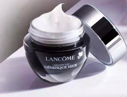 兰蔻小黑瓶眼霜如何用效果更好 使用的方法不对完全是浪费