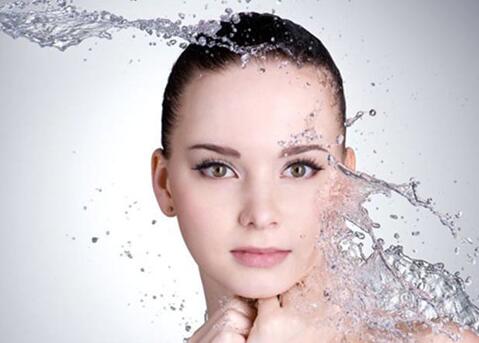 皮肤越来越黑是什么原因 记住这几点马上变白了