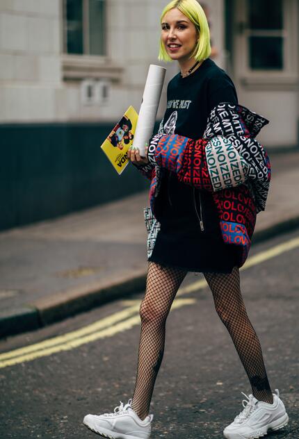 黑色衣服怎么搭配最好看 让你漏出大长腿