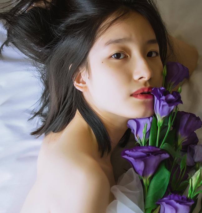 污到湿的黄文阅读  美女上门来 ,想勾引我