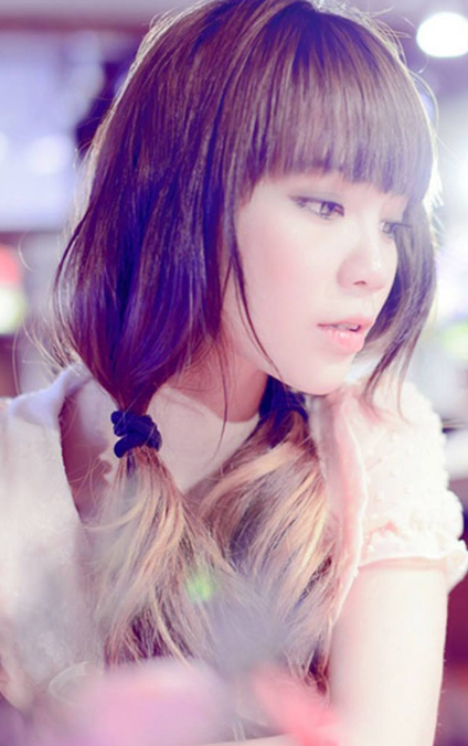 夹子夹花核惩罚塞东西_身体一侧，速度很快