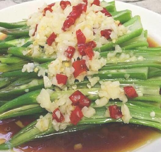 白灼秋葵时 用冷水还是热水