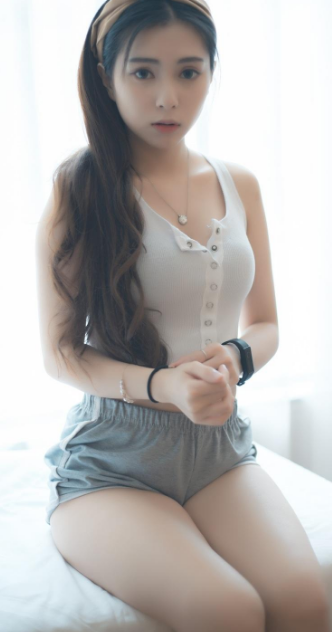 宝贝屁股翘起来浪一点_被她的美，她的纯洁