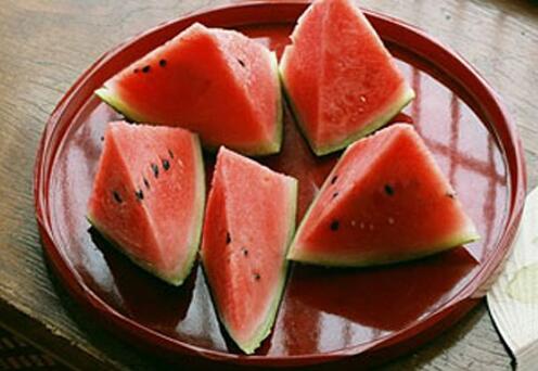 西瓜热量高吗 吃太多西瓜容易发胖
