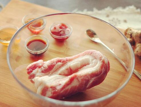 猪腿肉夹心如何挑选 有哪些注意事项