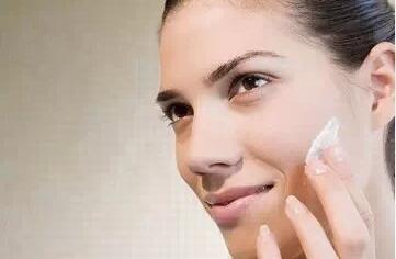 冷水和热水哪个护肤更好