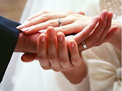 夫妻两地分居的三个心理障碍