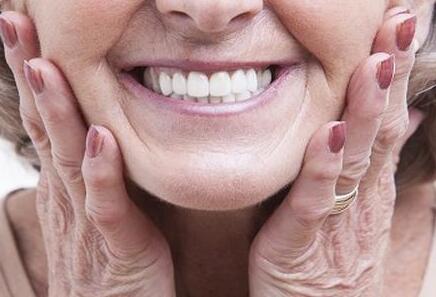 老年人应该注意日常牙齿的保健