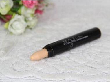 遮瑕笔是什么好用吗？ 遮住你面部瑕疵